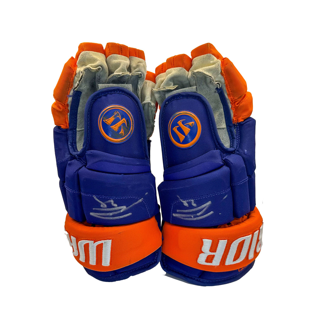 Leon Draisaitl Edmonton Oilers Signed Playoff Game Worn 2023-24 Warrior Royal Hockey Gloves #22318