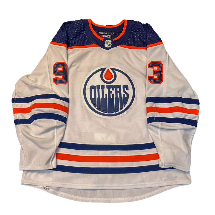 Ryan Nugent-Hopkins Edmonton Oilers Game Worn Jersey - 2021-22 White Set #1 - U05751