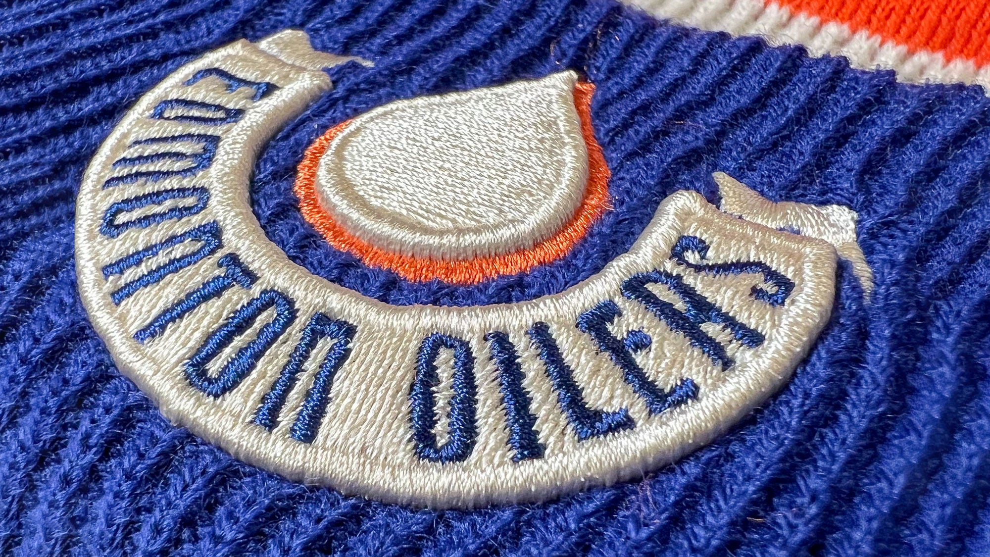 Vintage 1980s NHL Edmonton Oilers Embroidery Big Logo Jersey V 