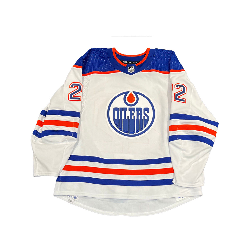 Oilers Foundation] A full team set of warmup-worn, autographed